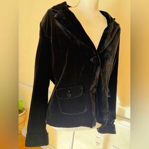 Elegant Emma James black velvet blazer, size 14 NWT